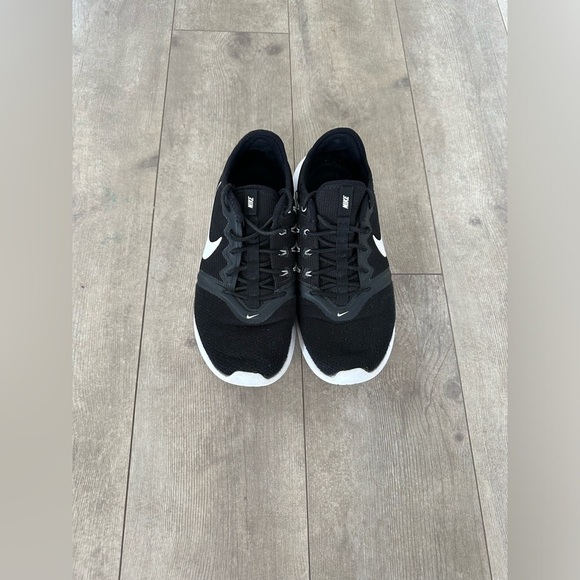 Nike black white VTR Women's Running Training  Shoe AT4345-001 Size 7.5 - Picture 9 of 15